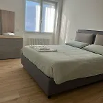 The View - Spacious Modern Apt