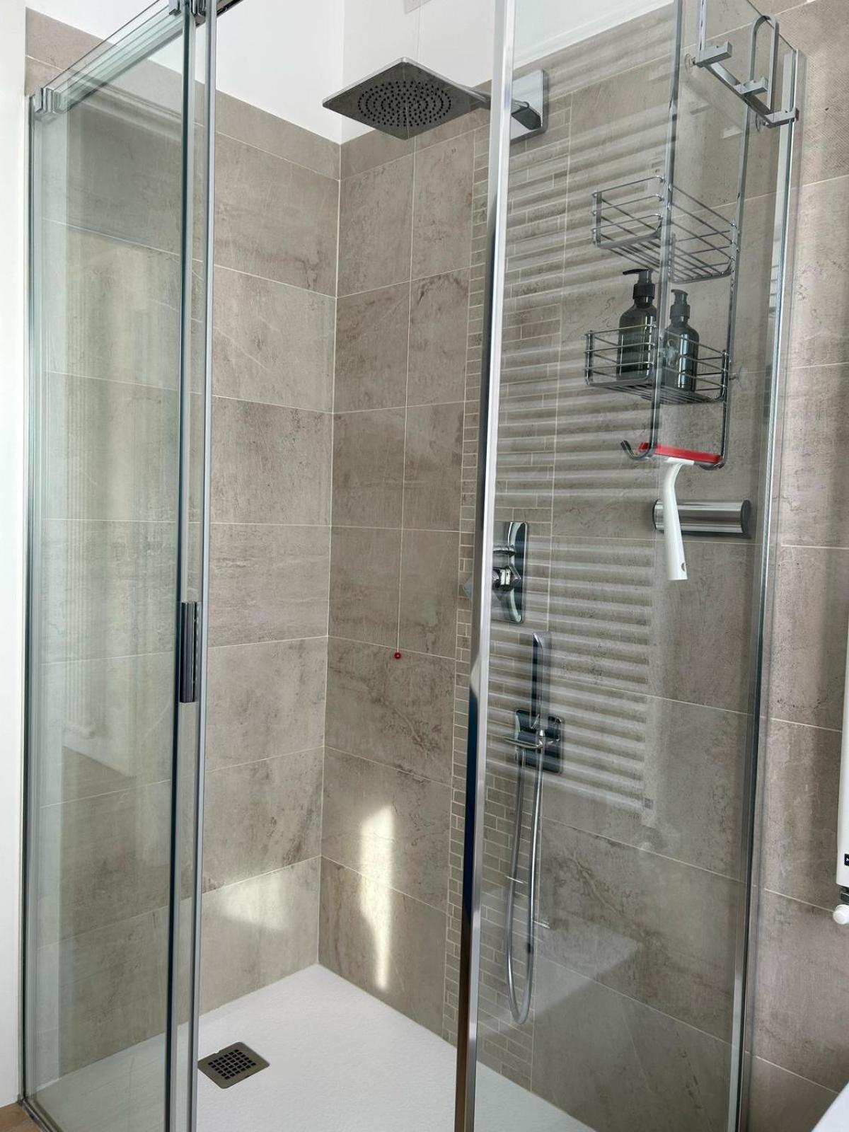 The View - Spacious Modern * Côme